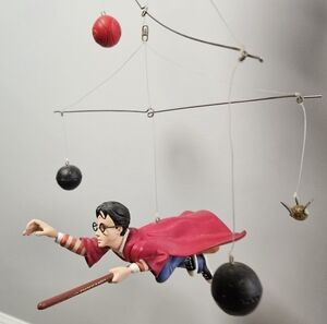 VINTAGE Harry Potter Hanging Room Decoration Quidditch Mobile Hallmark 2000